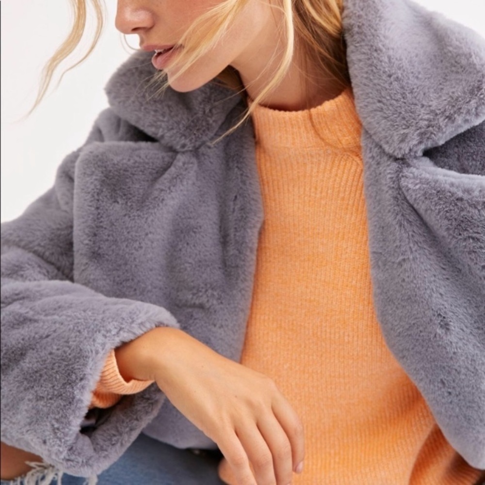 🆕 FREE PEOPLE KATE FAUX FUR TEDDY COAT - Picture 2 of 7